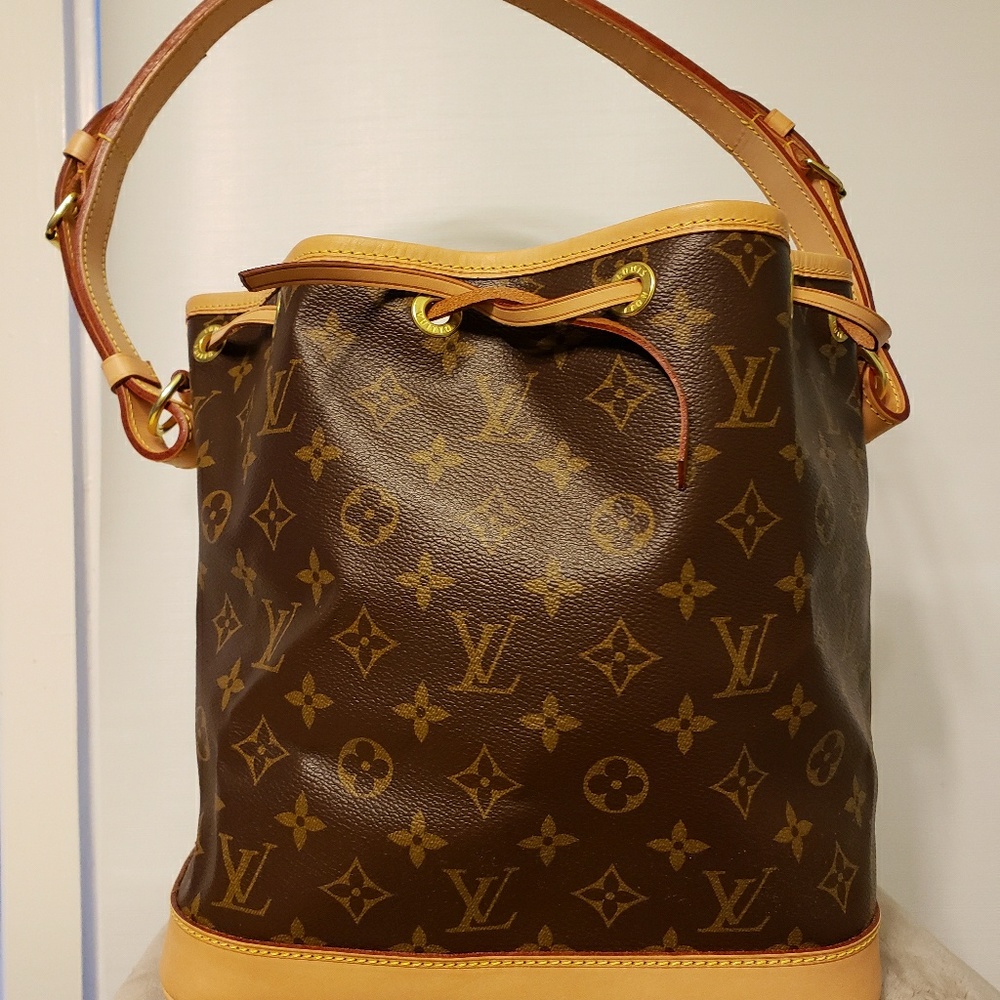 Louis Vuitton Petit Noe NEVER USED!!!